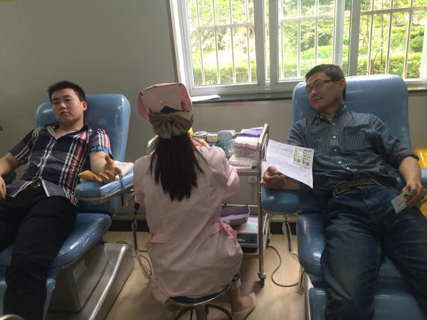 扬州公司组织员工为受伤员工献血